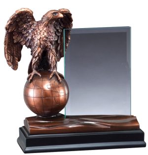 EAGLE SCULPTURE RESIN GLASS AWARD